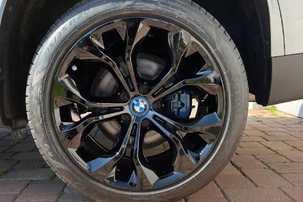 Auto Detailer Auto Detailer