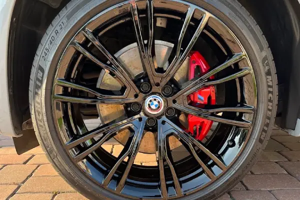 Auto Detailer Auto Detailer